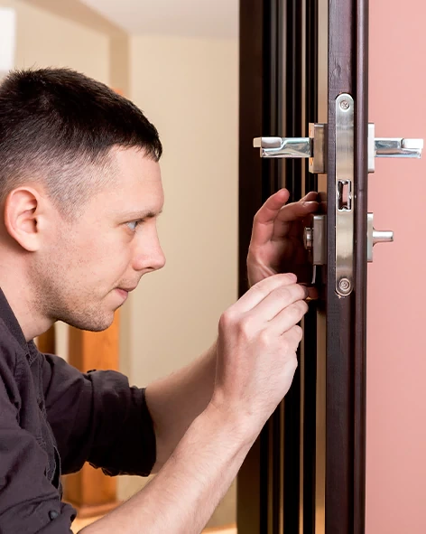 : Professional Locksmith For Commercial And Residential Locksmith Services in Topanga, CA